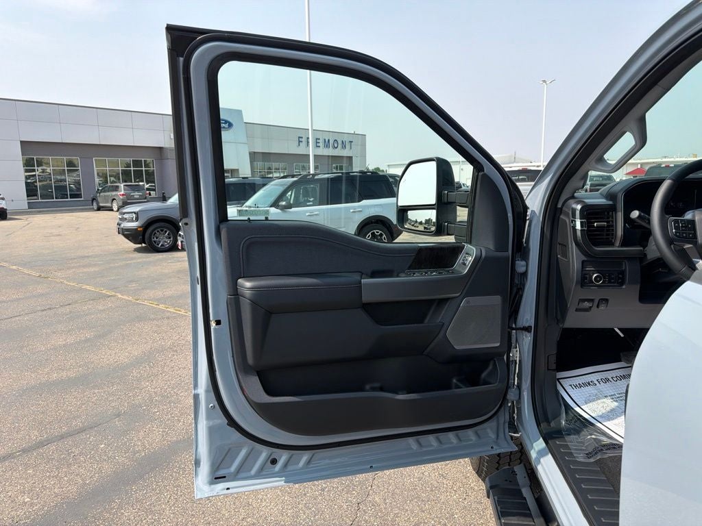 2026 Ford F-250SD Lariat Black Appearance Pkg.