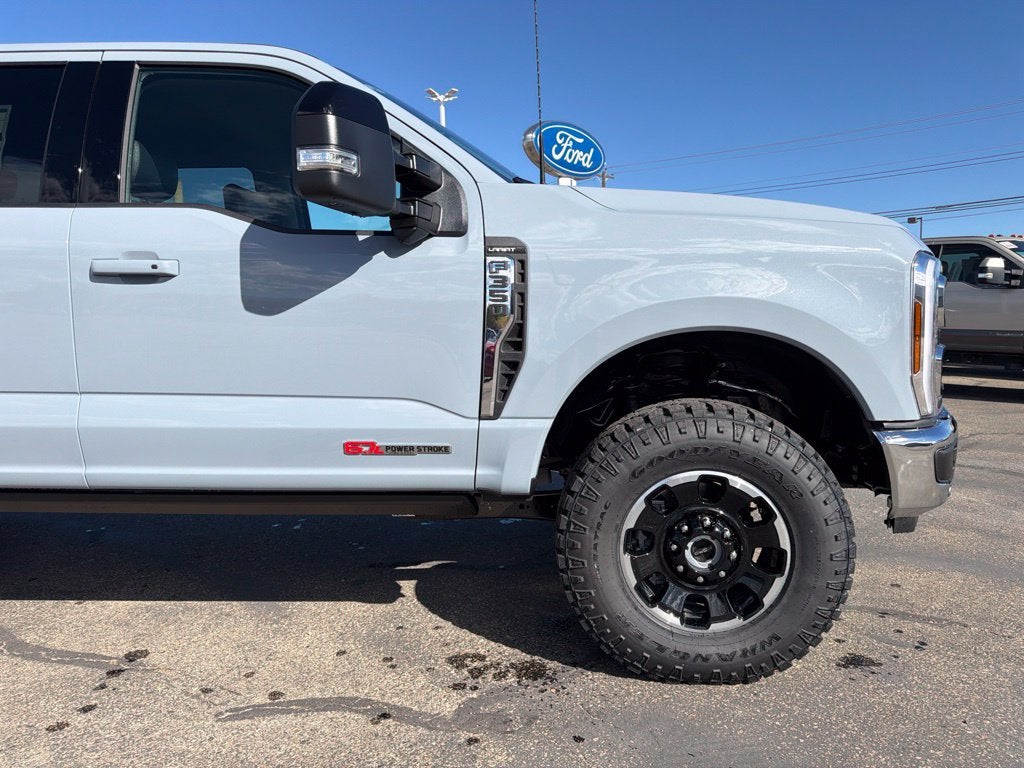 2027 Ford F-350SD Lariat Tremor Ultimate