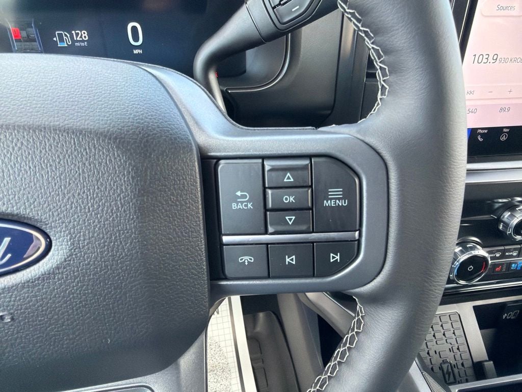 2027 Ford F-350SD Lariat