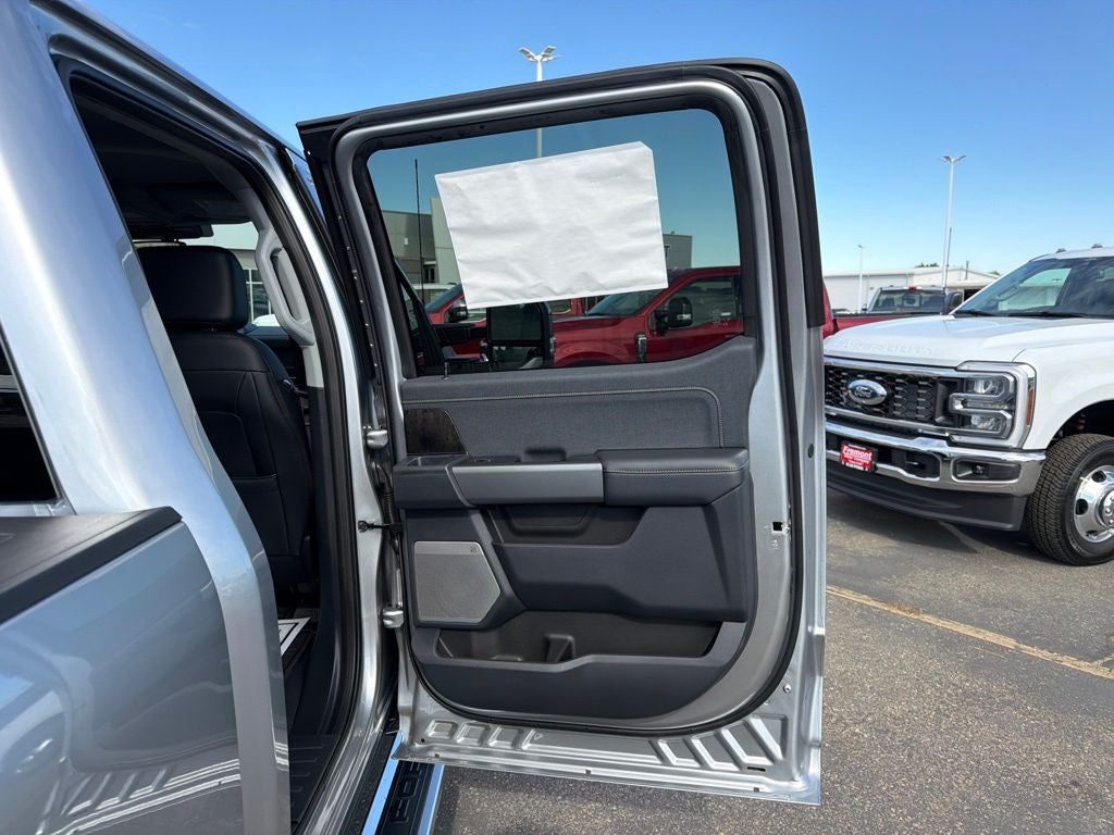 2027 Ford F-350SD Lariat