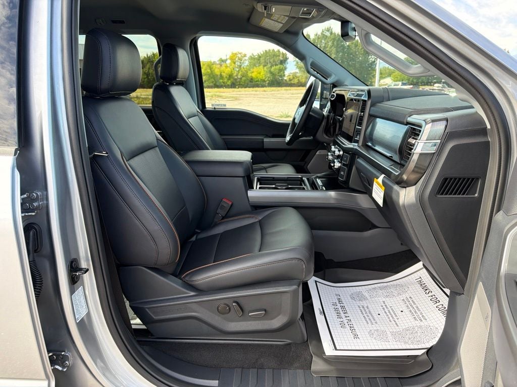 2027 Ford F-350SD Lariat