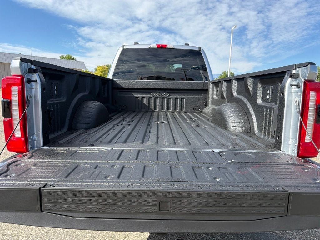 2027 Ford F-350SD Lariat