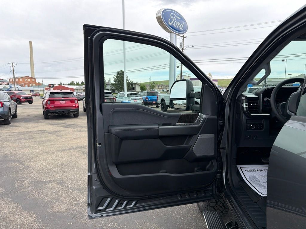 2026 Ford F-350SD Lariat Tremor