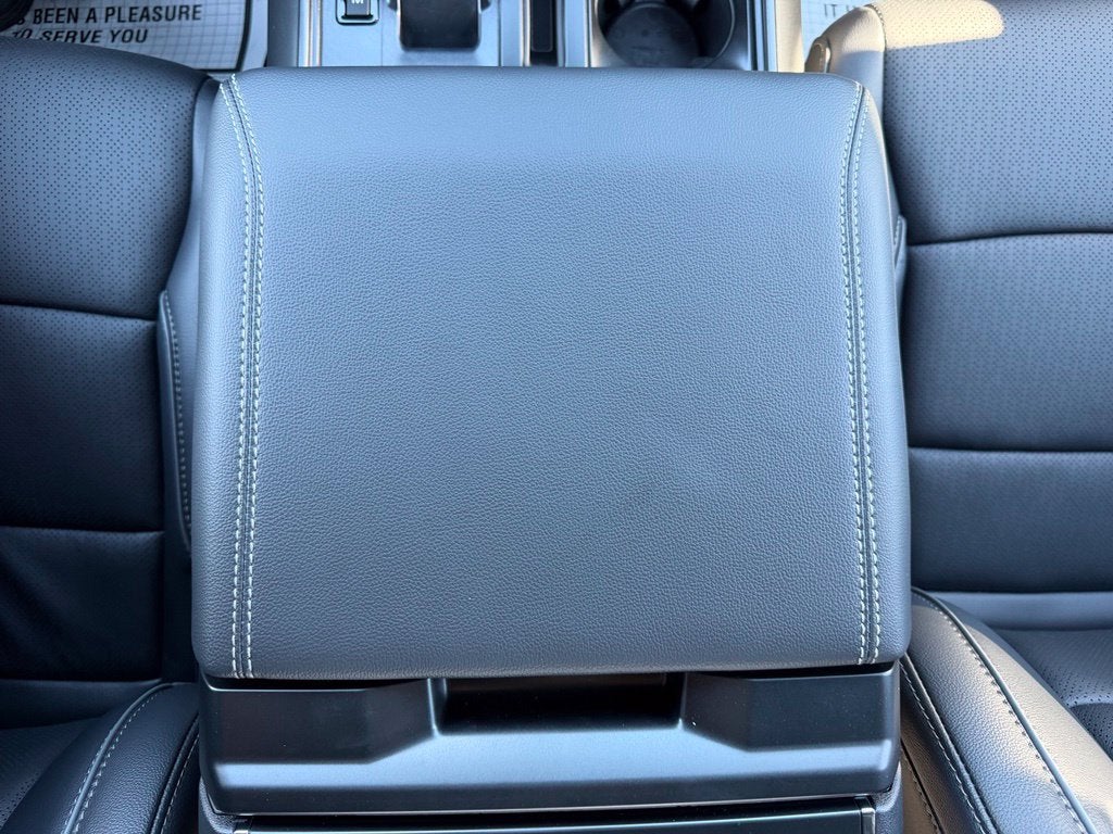 2026 Ford F-150 Lariat Black Appearance Pkg.