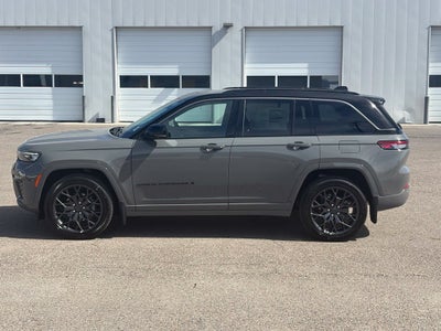 2027 Jeep Grand Cherokee Summit