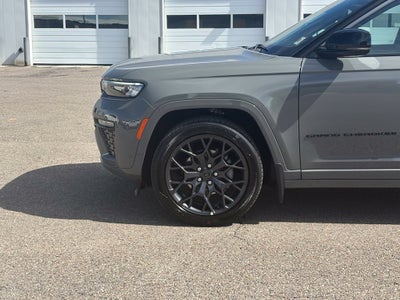 2027 Jeep Grand Cherokee Summit