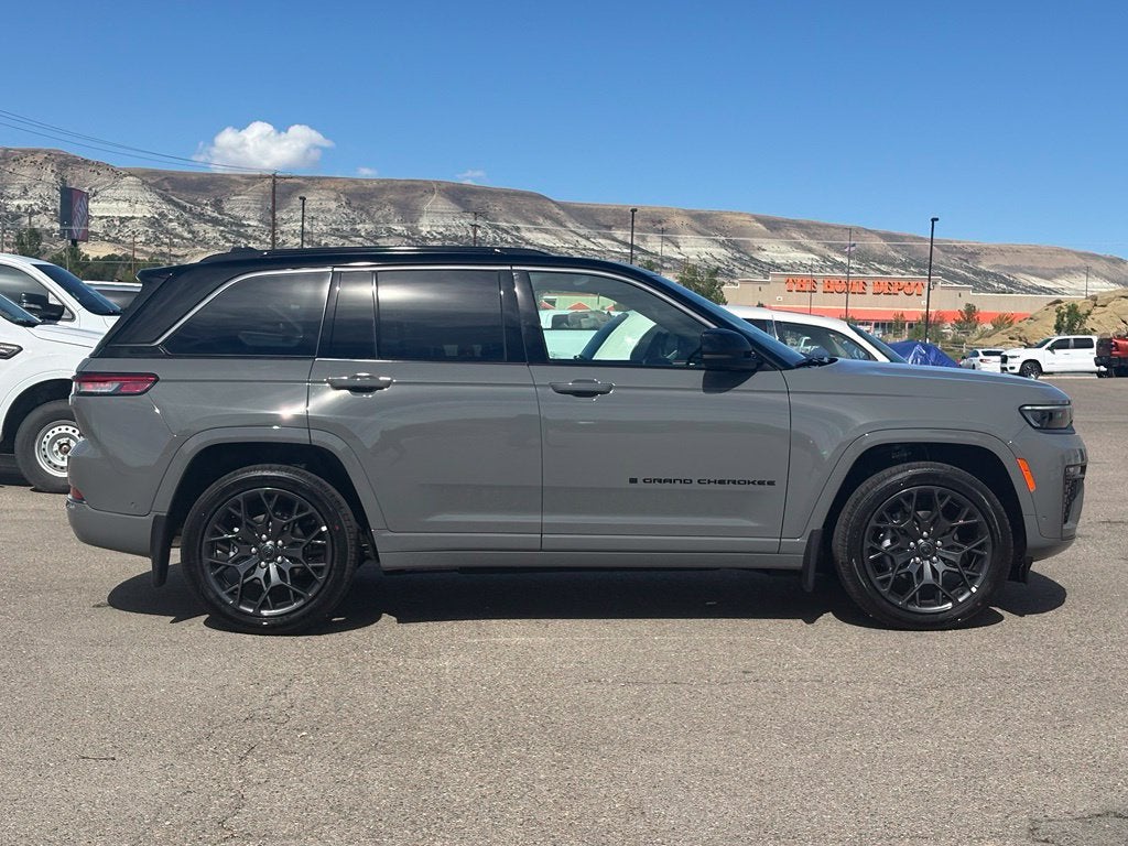 2027 Jeep Grand Cherokee Summit