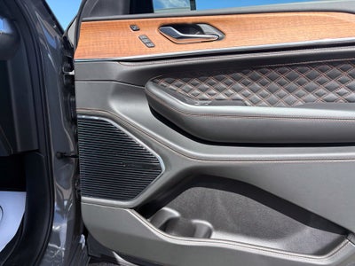 2027 Jeep Grand Cherokee Summit