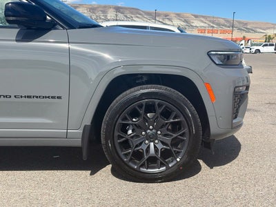2027 Jeep Grand Cherokee Summit