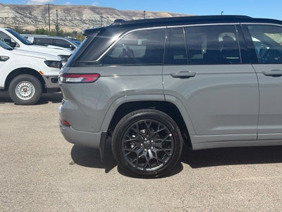 2027 Jeep Grand Cherokee Summit
