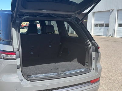 2027 Jeep Grand Cherokee Summit