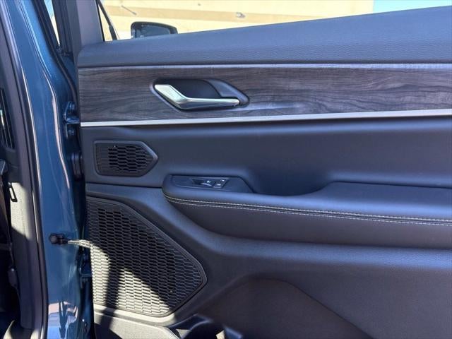 2027 Jeep Grand Cherokee L Limited
