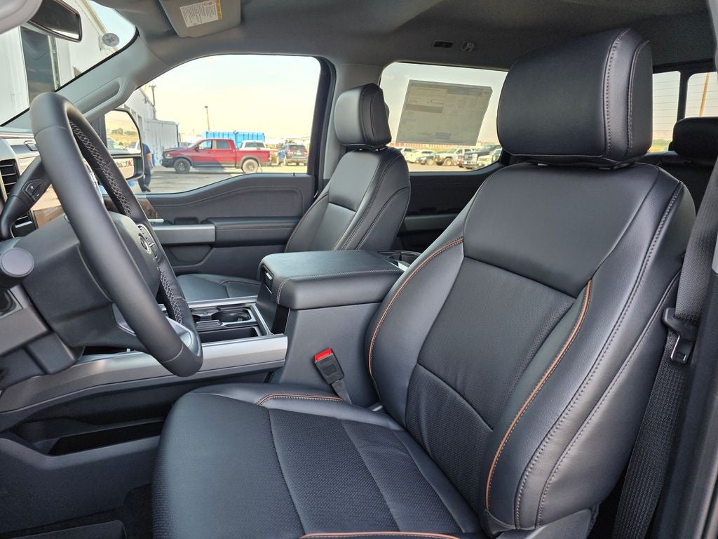 2026 Ford F-350SD Lariat Black Appearance Pkg