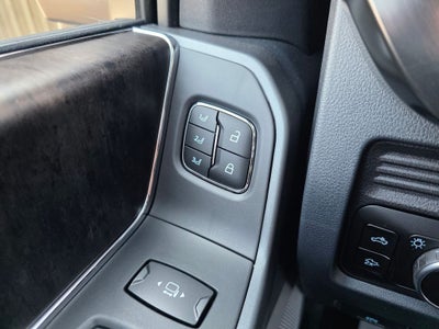 2026 Ford F-350SD Lariat Black Appearance Pkg