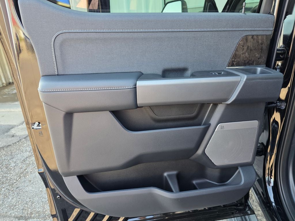 2026 Ford F-350SD Lariat Black Appearance Pkg