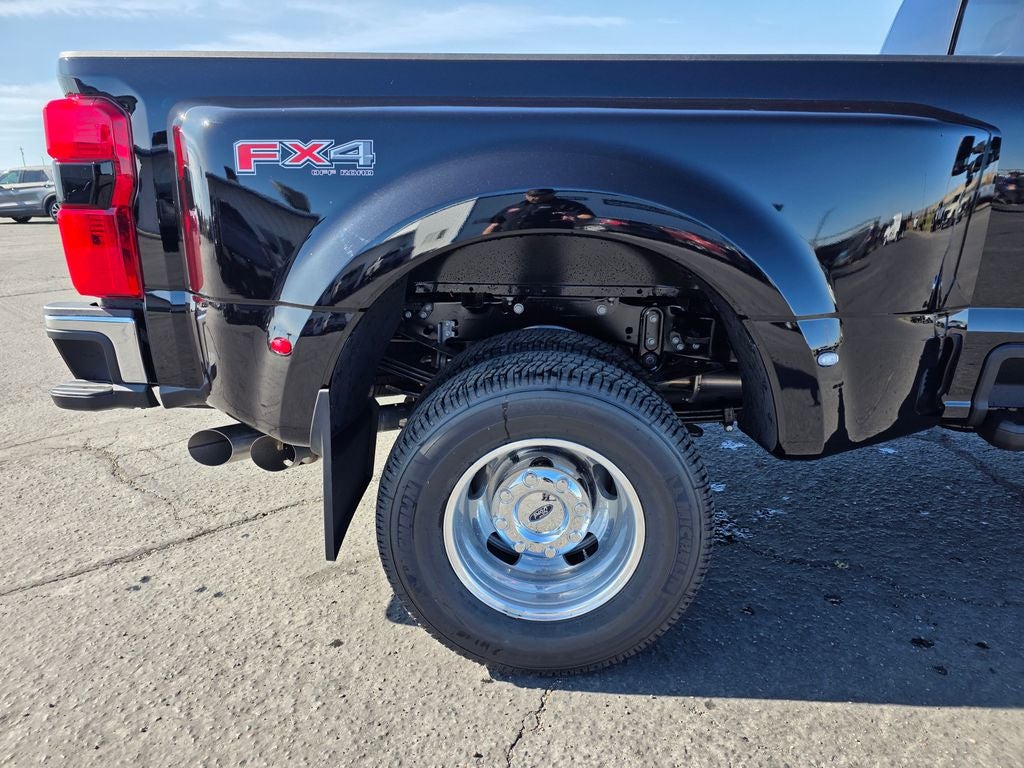 2026 Ford F-350SD Lariat DRW