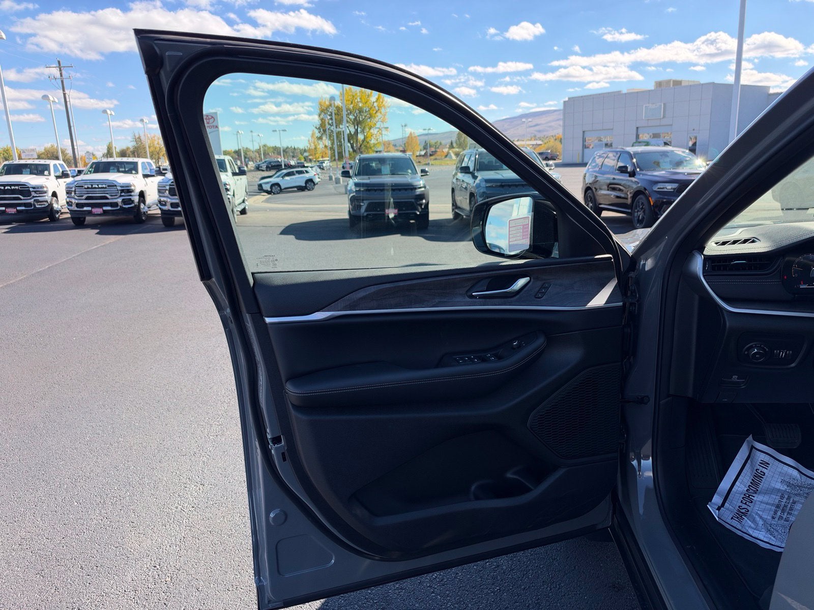 2027 Jeep Grand Cherokee LIMITED 4X4