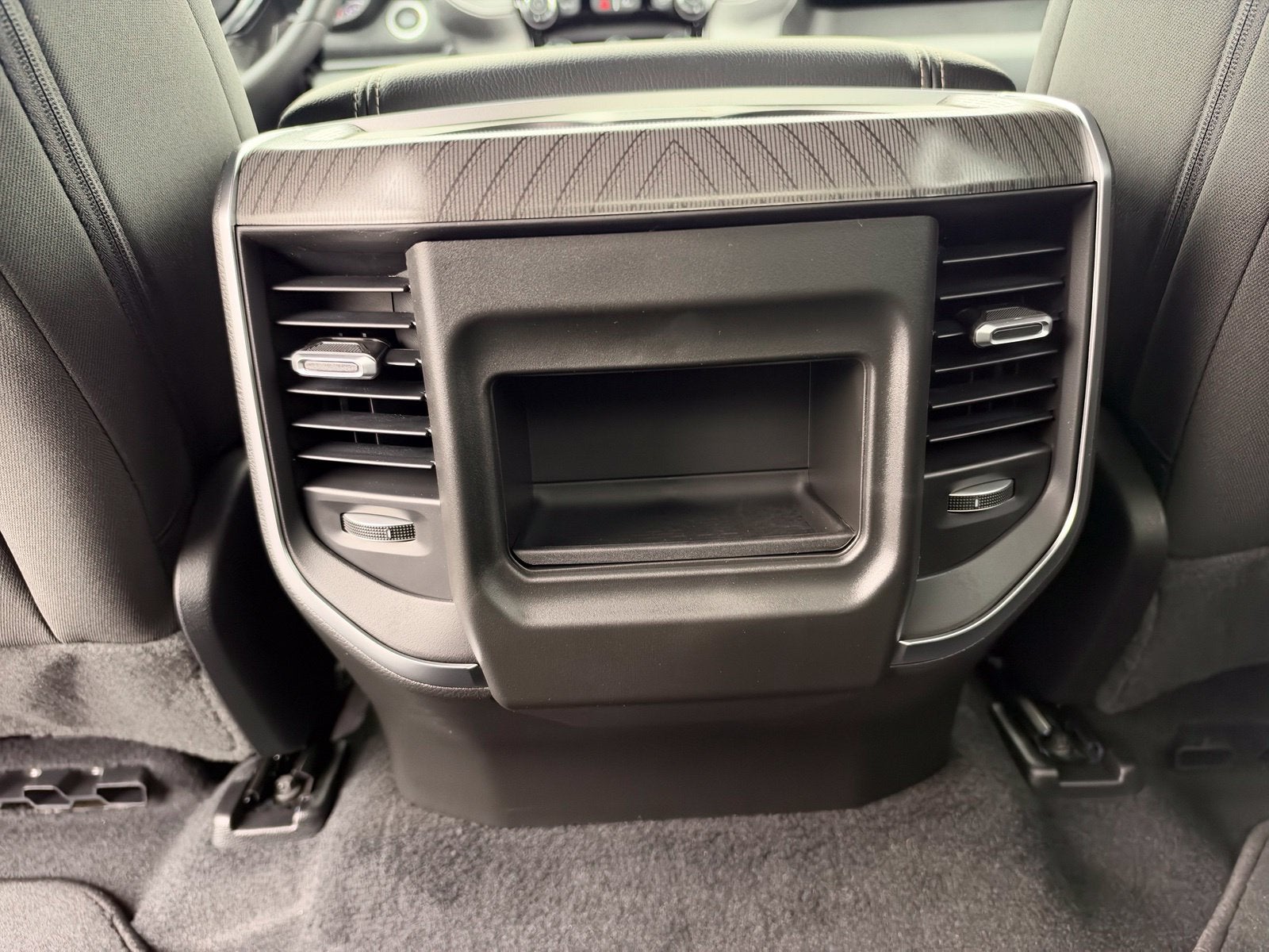 2027 RAM 1500 1500 EXPRESS CREW CAB 4X4 5'7' BOX