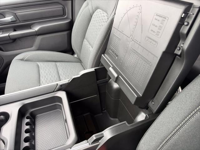 2027 RAM 1500 1500 EXPRESS CREW CAB 4X4 5'7' BOX