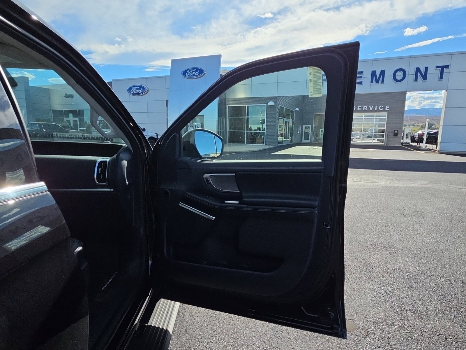 2027 Ford Expedition Max Platinum
