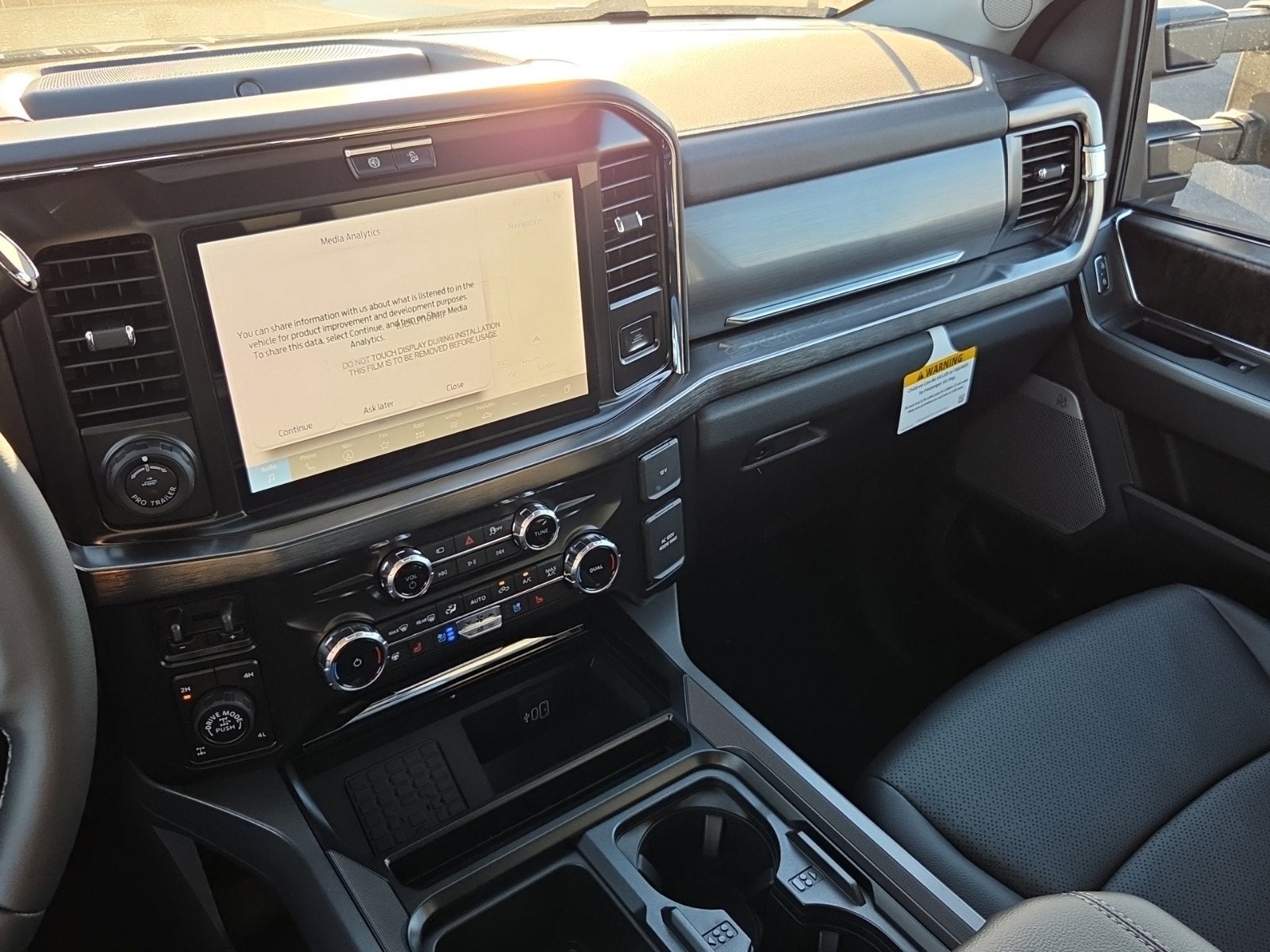 2027 Ford F-350SD F-350® Lariat®