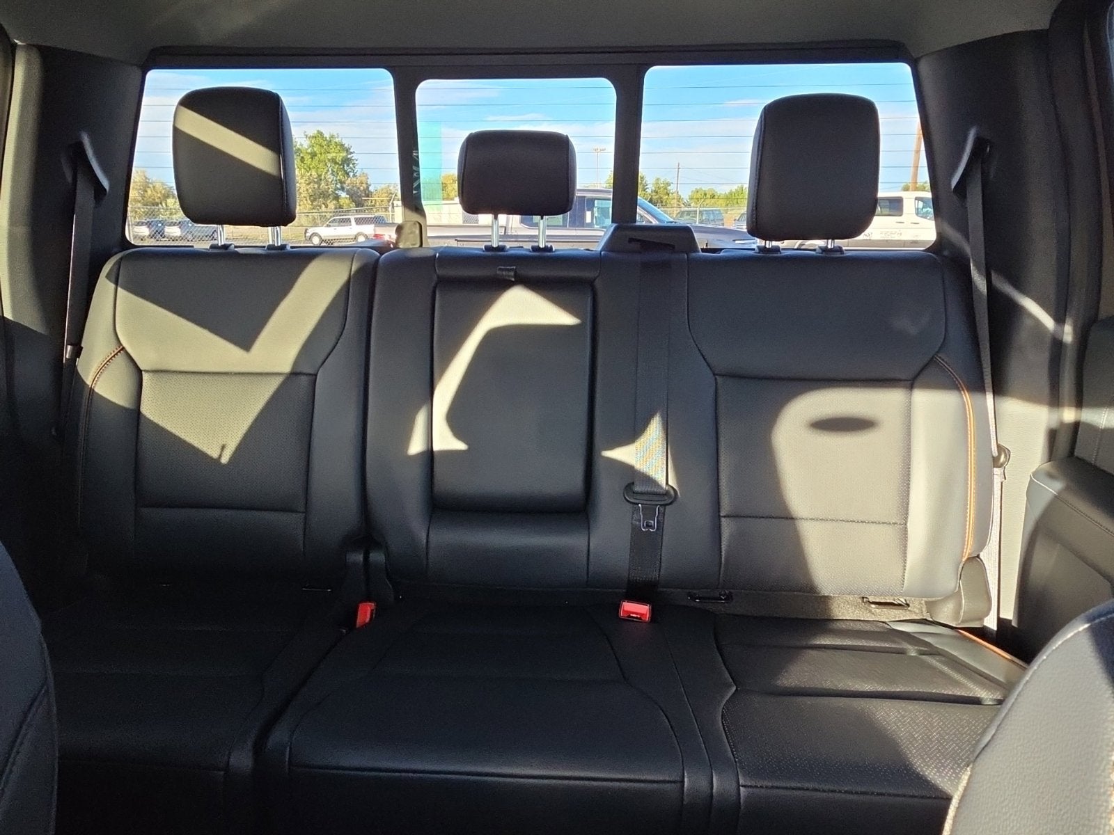 2027 Ford F-350SD F-350® Lariat®