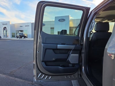 2027 Ford F-350SD F-350® Lariat®