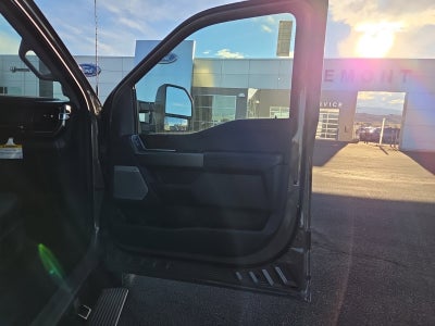 2027 Ford F-350SD F-350® Lariat®
