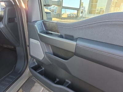 2027 Ford F-350SD F-350® Lariat®
