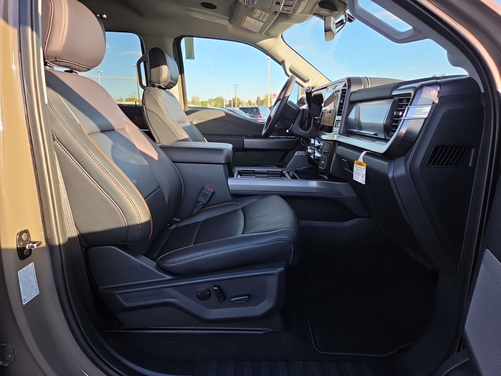 2027 Ford F-350SD F-350® Lariat®