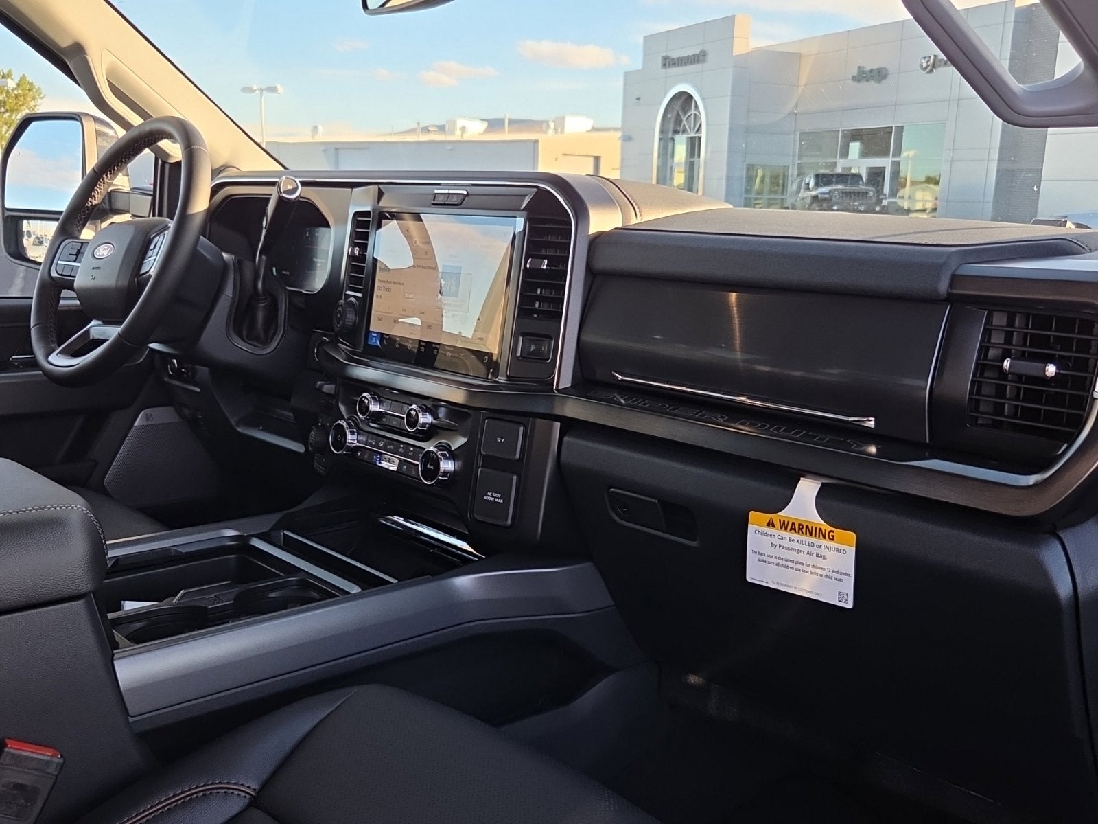 2027 Ford F-350SD F-350® Lariat®