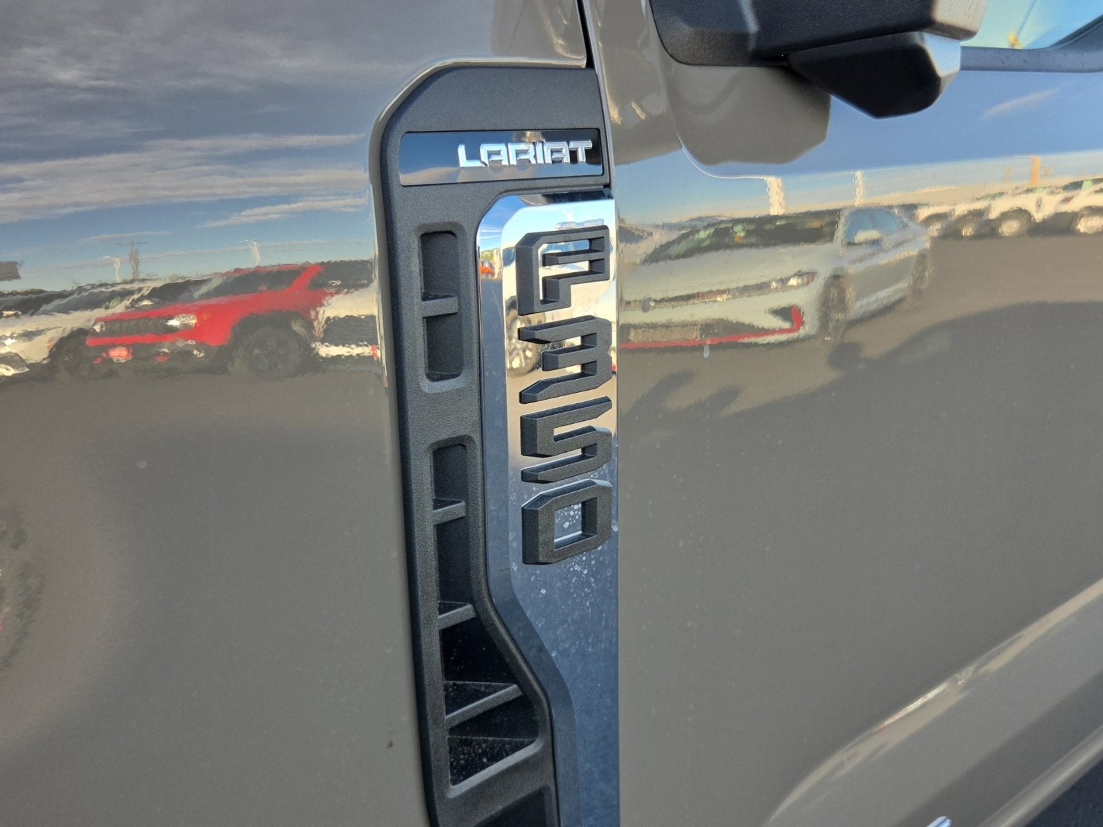 2027 Ford F-350SD F-350® Lariat®