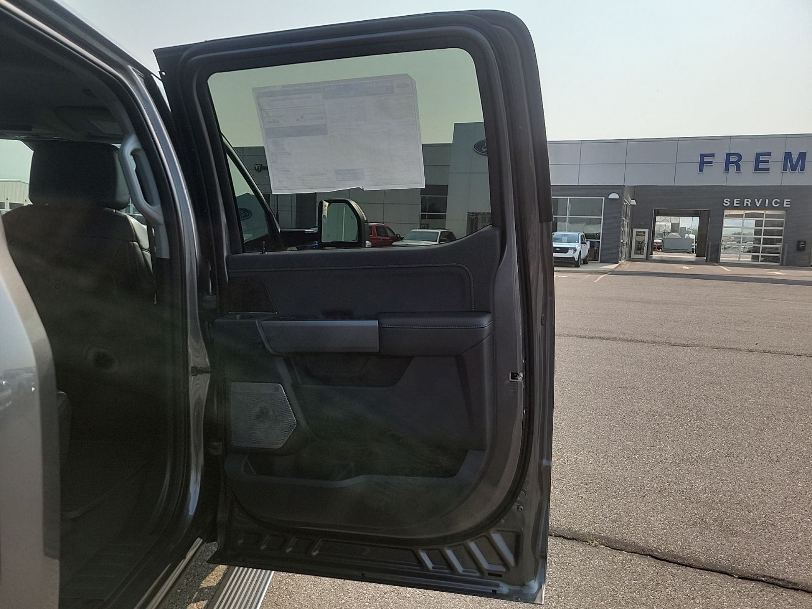 2026 Ford F-350SD Lariat DRW
