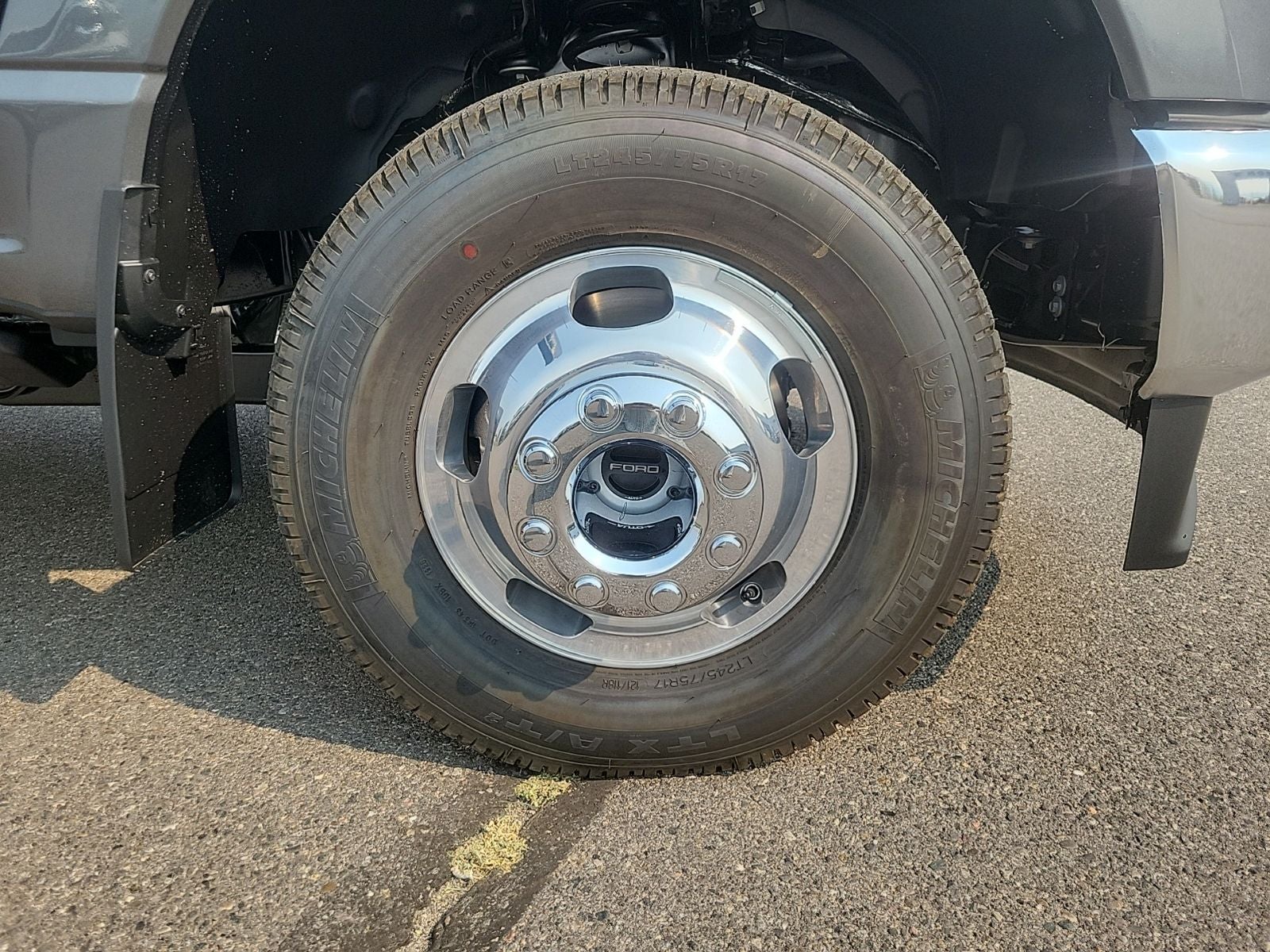 2026 Ford F-350SD Lariat DRW