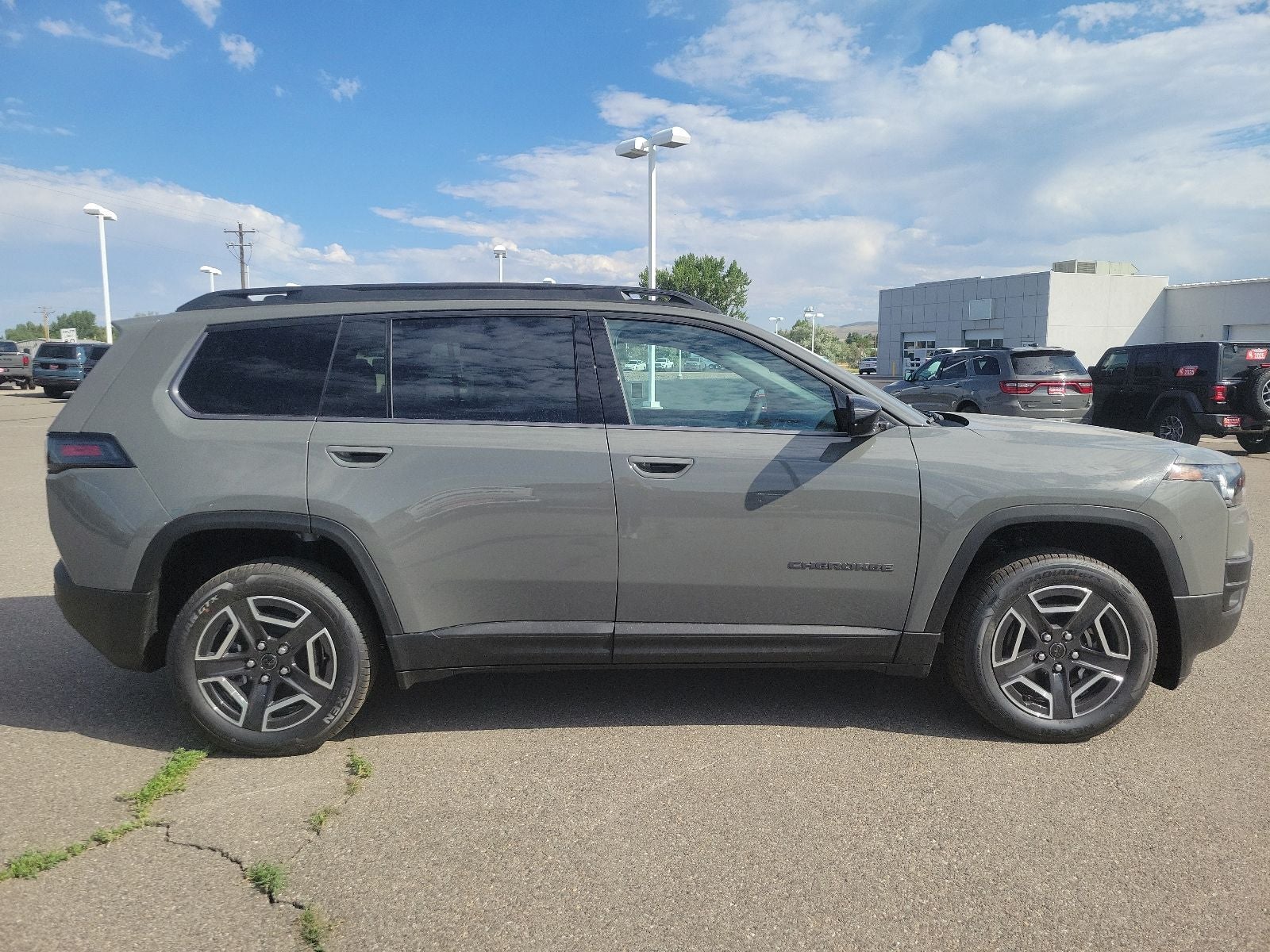 2026 Jeep Cherokee Laredo Hybrid