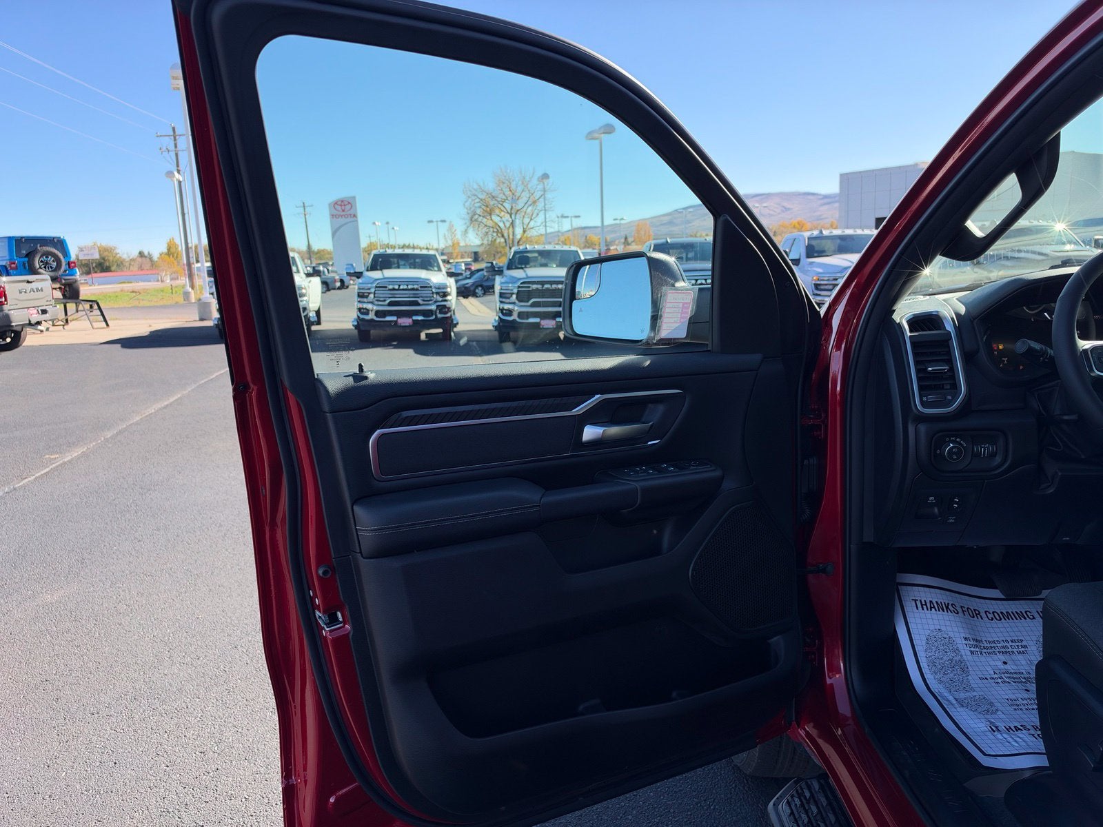 2027 RAM 1500 RAM 1500 BIG HORN CREW CAB 4X4 5'7' BOX