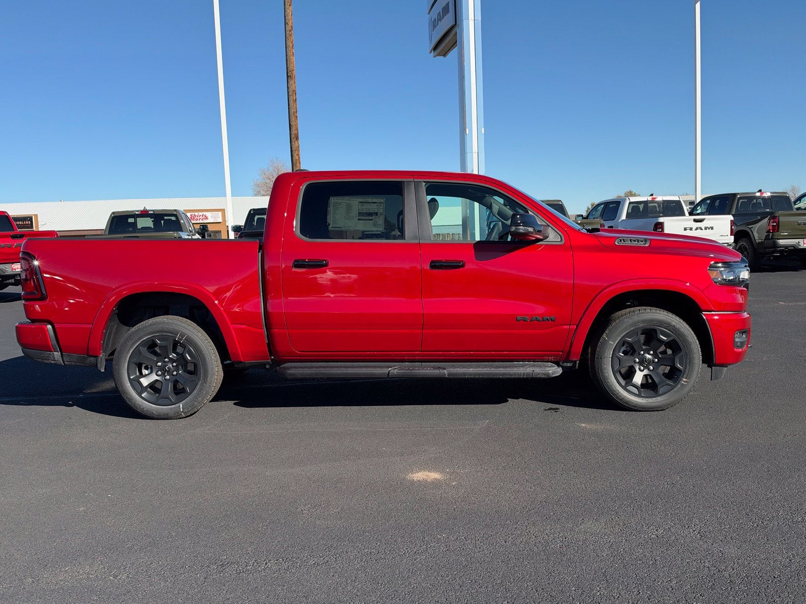 2027 RAM 1500 RAM 1500 BIG HORN CREW CAB 4X4 5'7' BOX