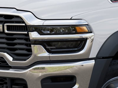 2027 RAM 5500HD RAM 5500 TRADESMAN CHASSIS CREW CAB 4X4 84' CA