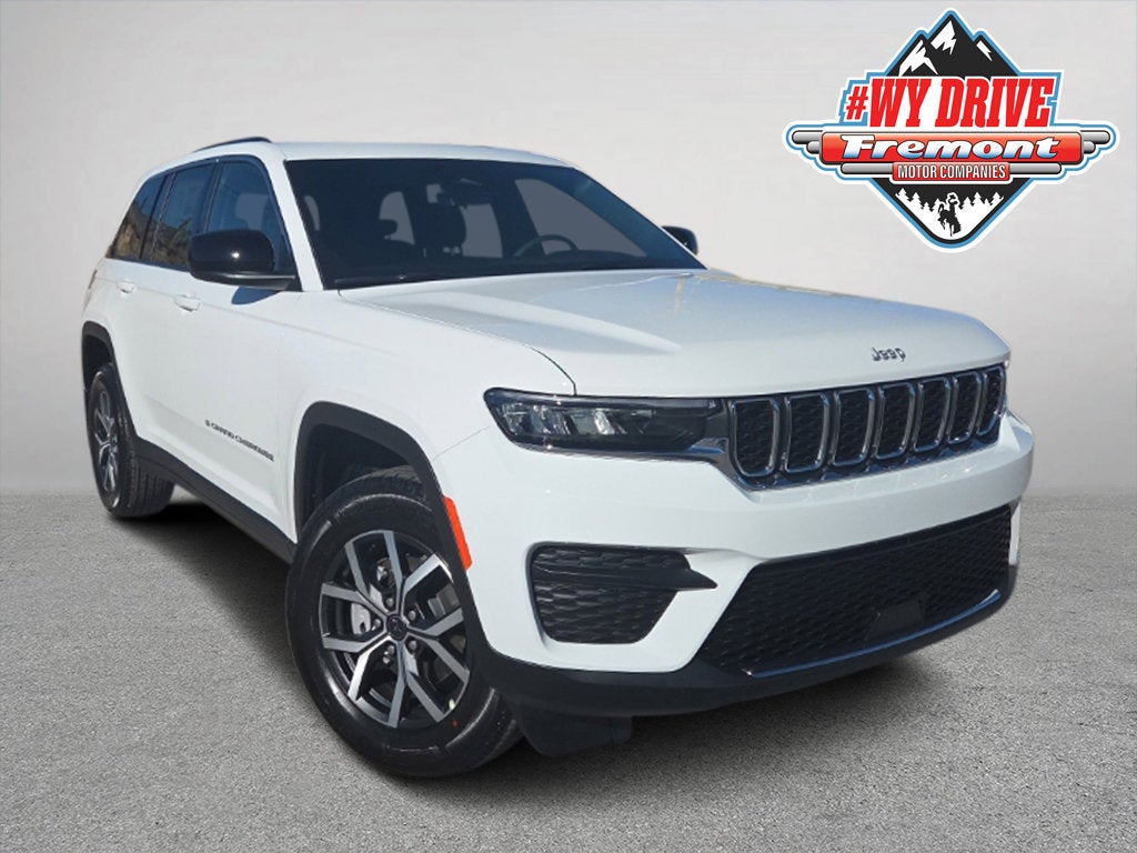 2027 Jeep Grand Cherokee Laredo