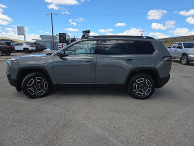 2026 Jeep Cherokee Laredo Hybrid