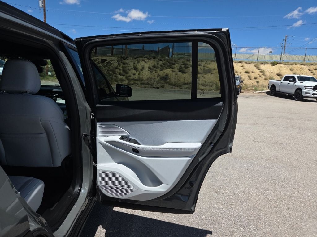 2026 Jeep Cherokee Laredo Hybrid