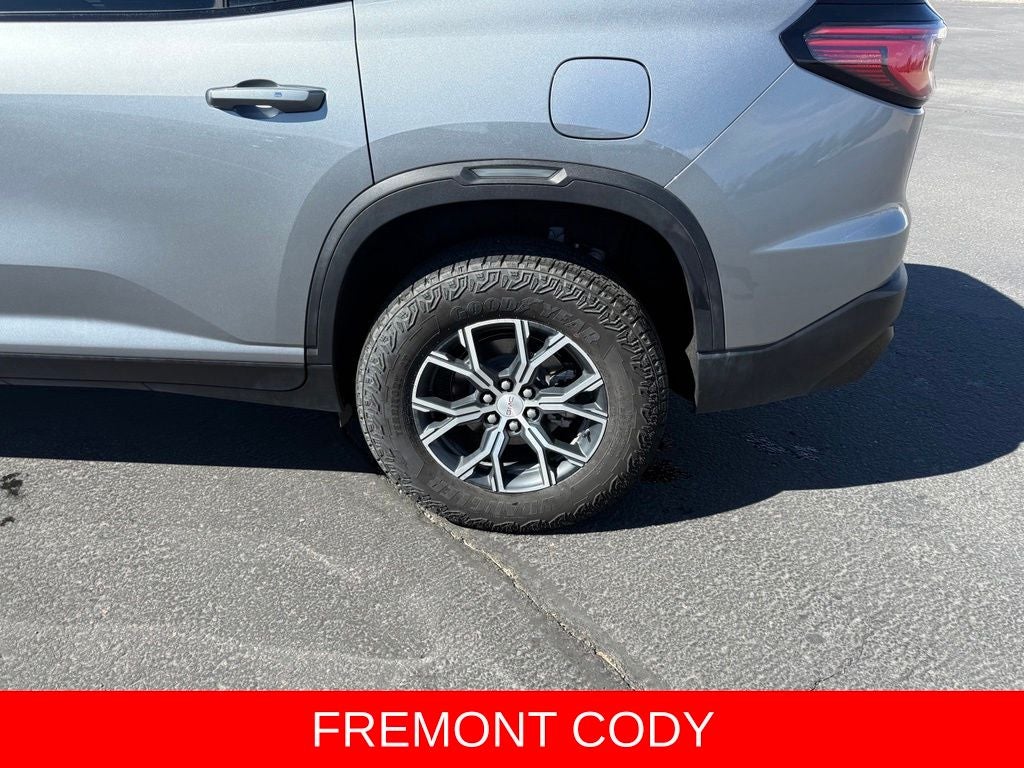 2025 GMC Acadia AT4