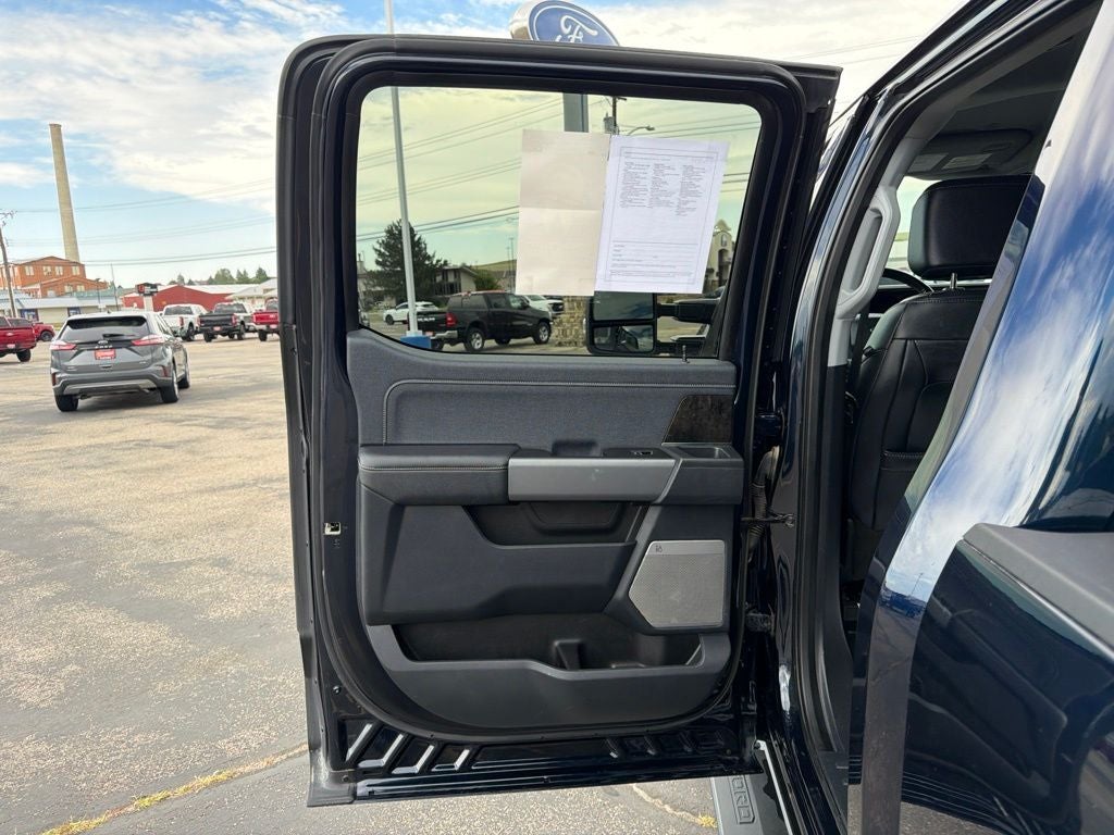 2023 Ford F-350SD Lariat Sport