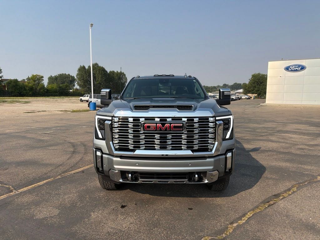 2025 GMC Sierra 2500HD Denali