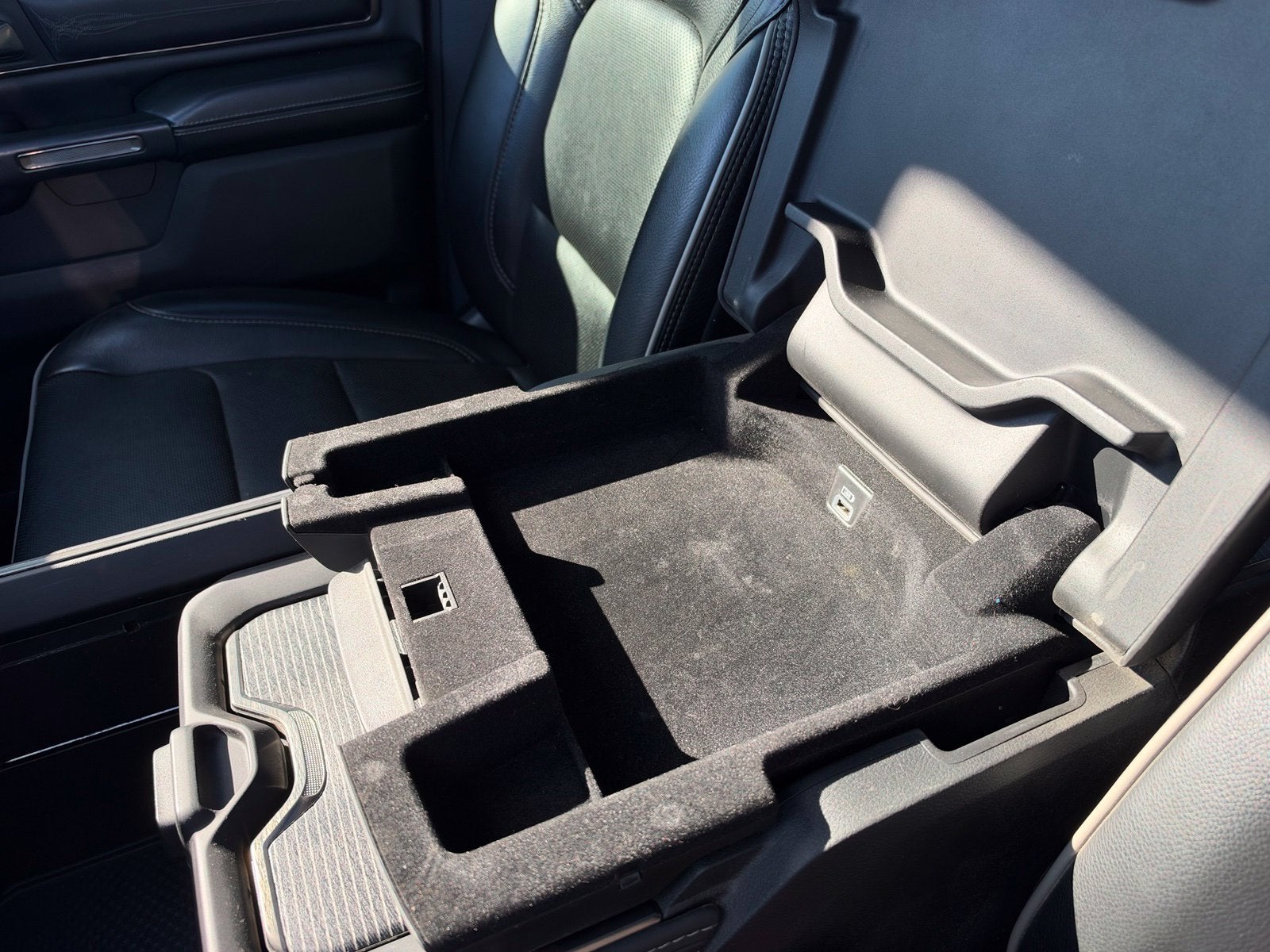2019 RAM 1500 Limited Crew Cab 4x4 5'7' Box