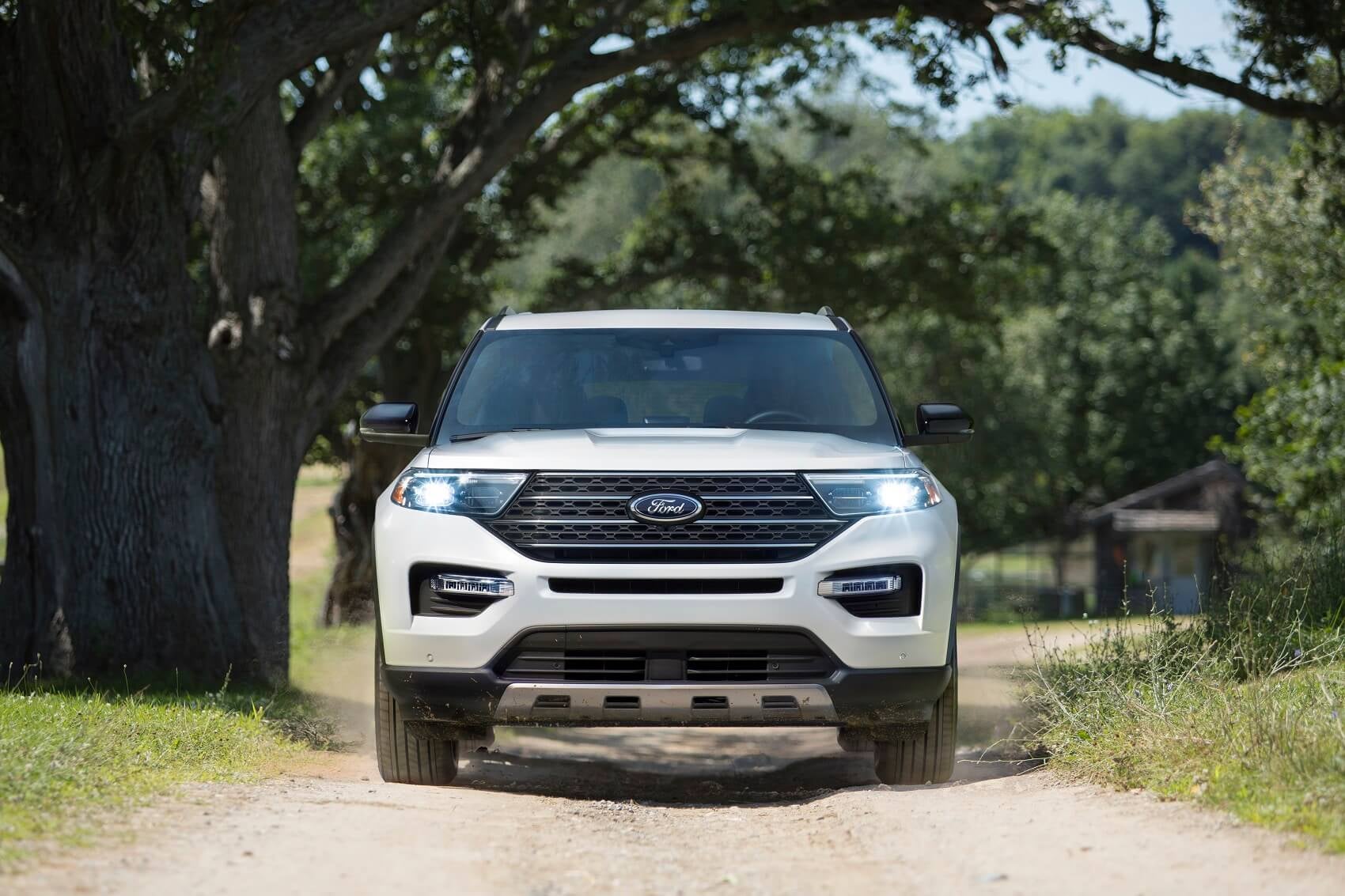 2022 Ford Explorer in White