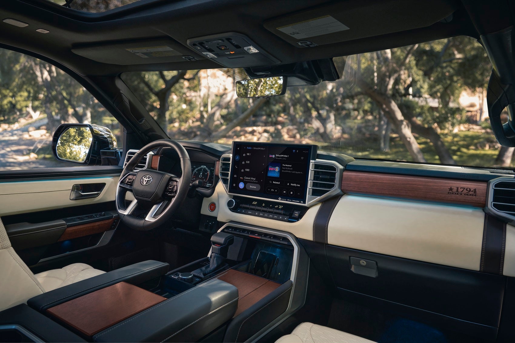 2022 Toyota Tacoma vs Tundra