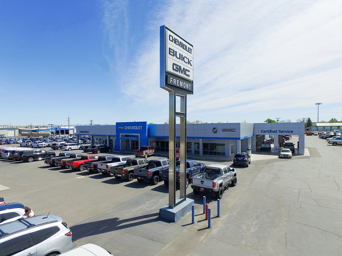 Fremont Chevrolet Riverton dealership showroom and pylon sign on North Federal Boulevard in Riverton, Wyoming